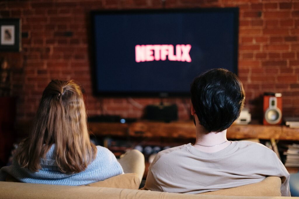 how to watch netflix on apple carplay